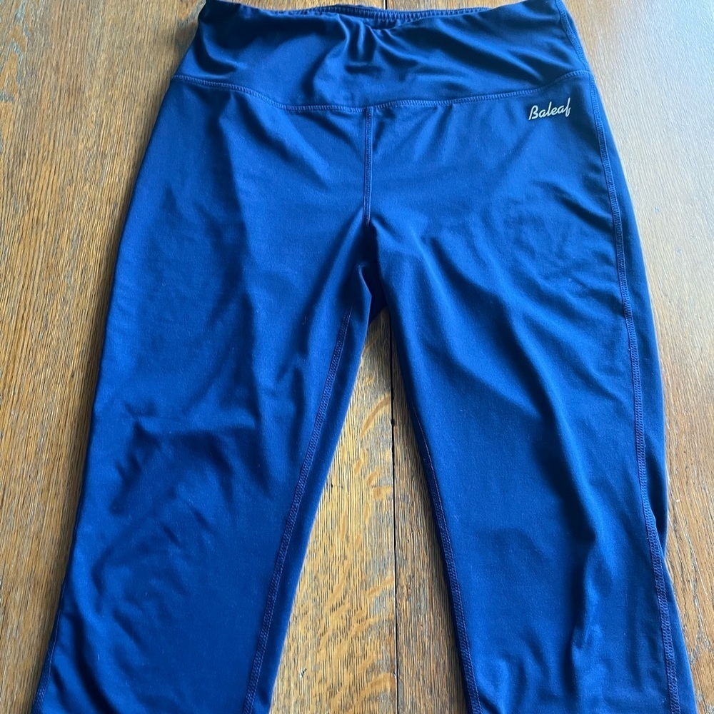Baleaf Women's Blue  Capri Leggings Size Tag is Worn - Picture 2 of 12